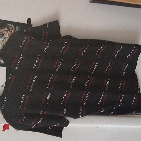 Men's Tommy hilfiger size M colors black white and red - Picture 8 of 9